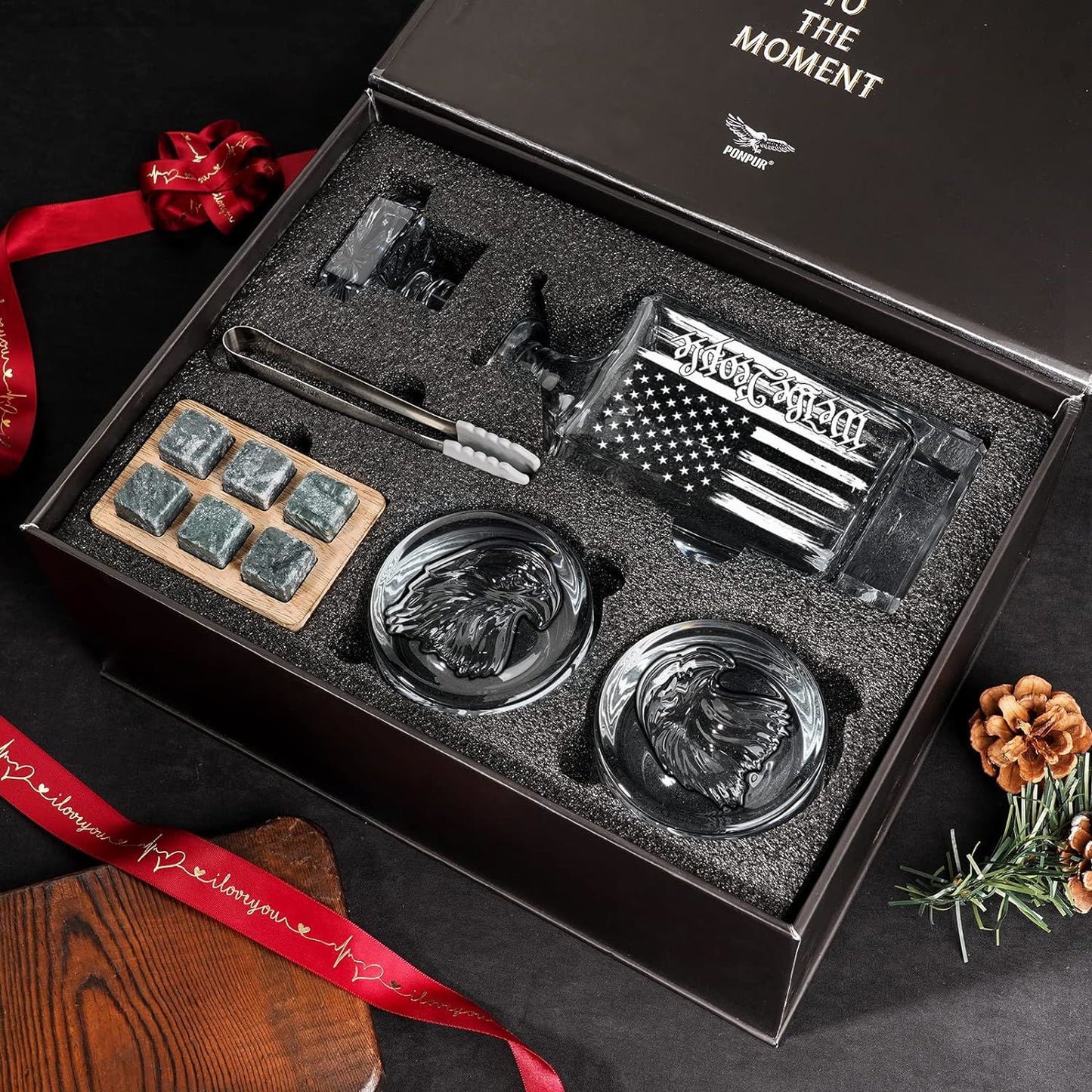 Patriotic Whiskey Decanter Set with 2 Whisky Glasses