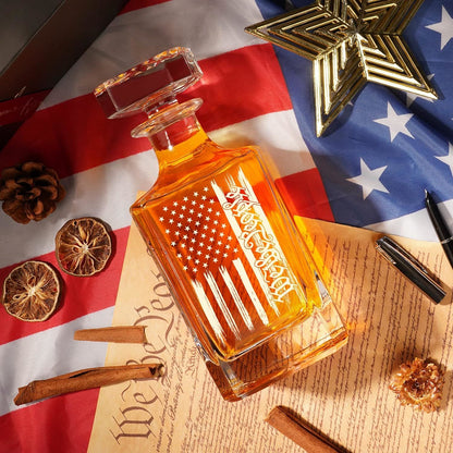 Patriotic Whiskey Decanter Set with 2 Whisky Glasses